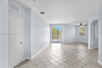 1013 Shoma Dr in West Palm Beach, FL - Foto de edificio - Building Photo
