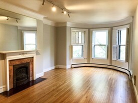 258 Marlborough St, Unit 2F Apartments