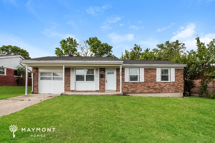 2058 Mistyhill Dr in Cincinnati, OH - Building Photo