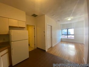 81 Essex St in Boston, MA - Building Photo - Building Photo