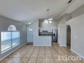 12617 Parkbury Dr in Orlando, FL - Foto de edificio - Building Photo