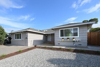 1 Sharilyn Ln in Novato, CA - Building Photo - Building Photo