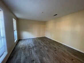 3829 Pines Rd in Shreveport, LA - Building Photo - Building Photo