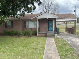 2207 Hammonds Ave NW in Huntsville, AL - Building Photo