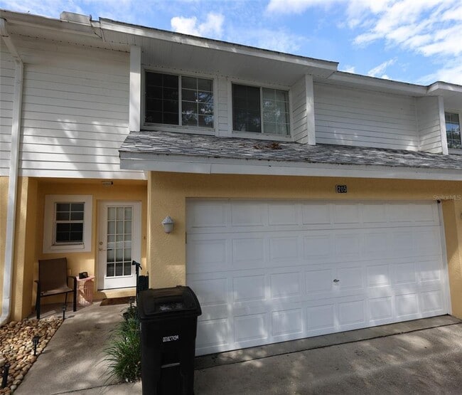 property at 1116 Sunset Point Rd