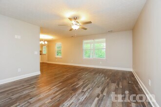 716 Cedar Ln in Springfield, TN - Building Photo - Building Photo