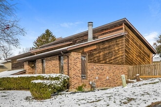 11990 Roseview Ln in St. Louis, MO - Foto de edificio - Building Photo