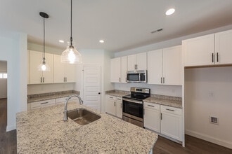 1016 Highgrove Hts NW in Harvest, AL - Building Photo - Building Photo