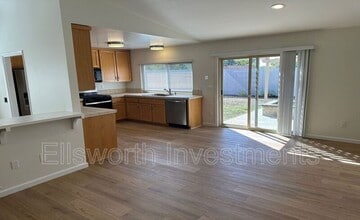 9914 Bourbon Ct in San Diego, CA - Building Photo - Building Photo