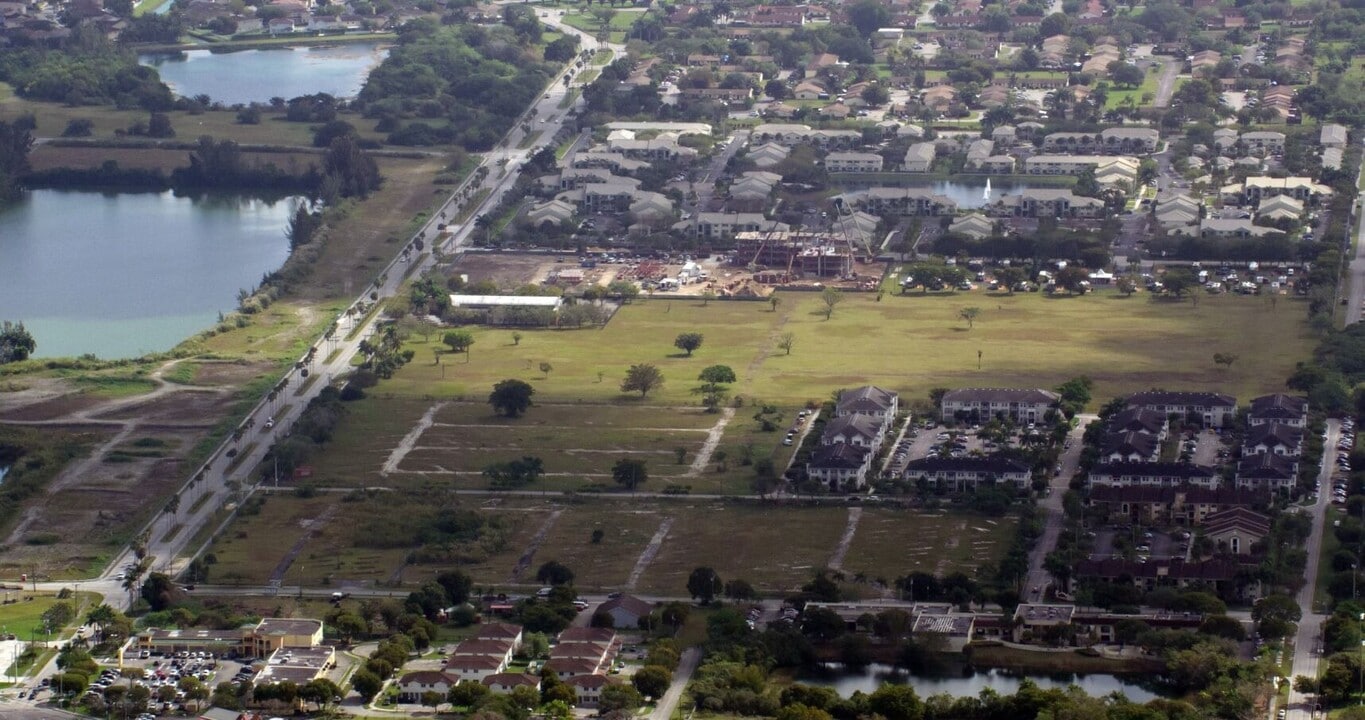 Naranja Grand II in Homestead, FL - Building Photo