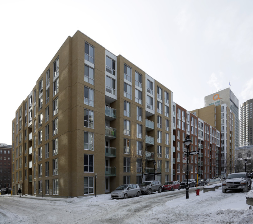 Le District in Montréal, QC - Building Photo