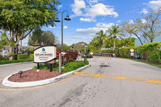 property at 3101 Oakland Shores Dr
