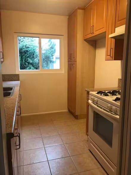 1827 N Normandie Ave in Los Angeles, CA - Building Photo - Building Photo