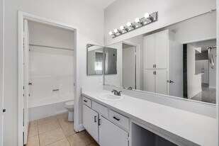 Citronia Luxe Towers Apartments in Northridge, CA - Building Photo