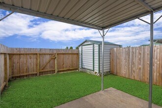 2130 St Lucia Calle in Dickinson, TX - Building Photo - Building Photo