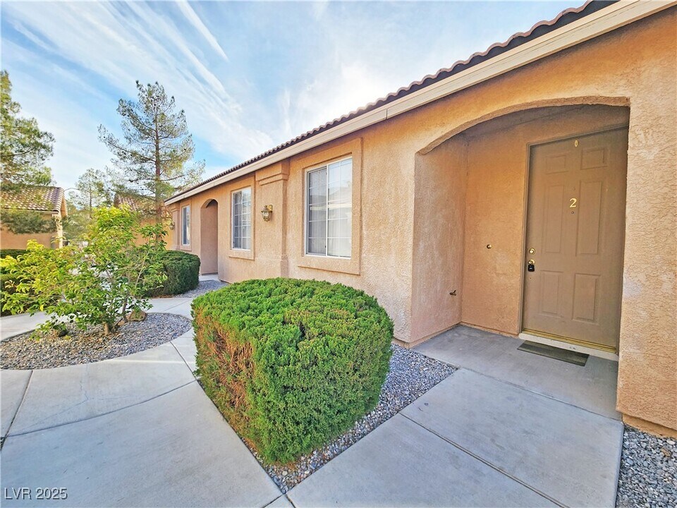 1340 Pocahontas Ave in Pahrump, NV - Building Photo