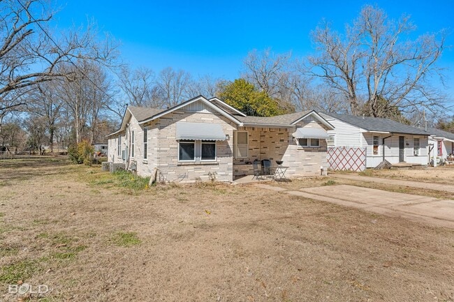 1129 Boone St in Bossier City, LA - Building Photo - Building Photo