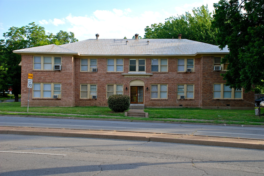 Windomere House in Dallas, TX - Building Photo