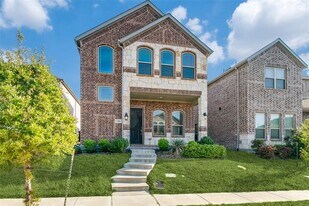 154 McCartt Dr. in Lewisville, TX - Building Photo