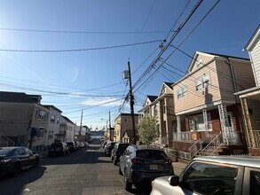 129 W 20th St in Bayonne, NJ - Building Photo - Building Photo