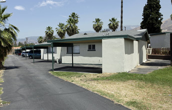 Sundance Highland Garden Apartments in Highland, CA - Foto de edificio - Building Photo