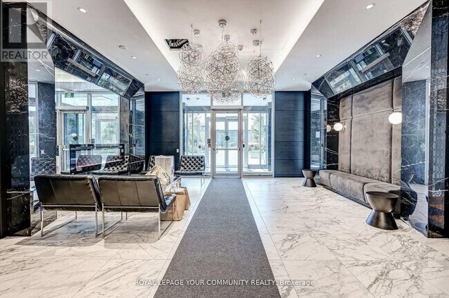 31-1231 Tippett Rd in Toronto, ON - Building Photo - Building Photo