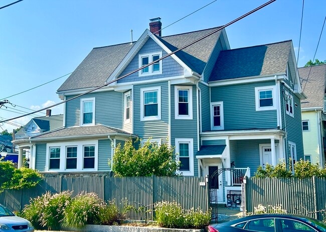 property at 812 Moody St