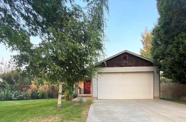 property at 201 W Mt Hood Ct