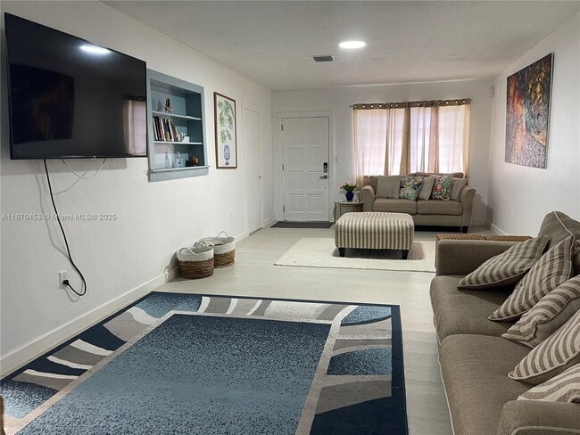 400 NW 56th Ave. in Miami, FL - Building Photo - Building Photo