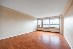 4180 N Marine Dr in Chicago, IL - Building Photo