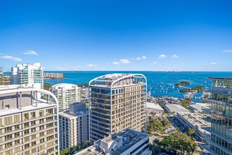 2655 S Bayshore Dr in Miami, FL - Building Photo - Building Photo