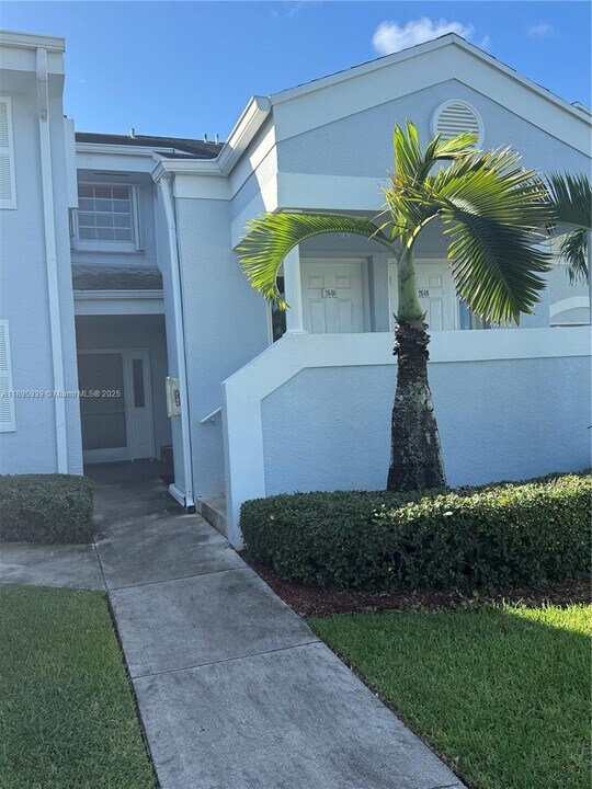 2646 SE 19th Ct in Homestead, FL - Building Photo