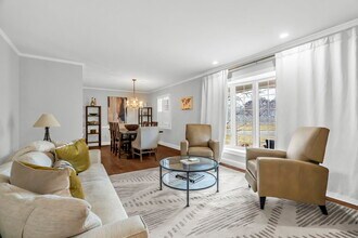 6661 Woodson Dr in Mission, KS - Building Photo - Building Photo