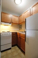 The Savoy Annex - Oaklyn, NJ in Oaklyn, NJ - Building Photo - Interior Photo