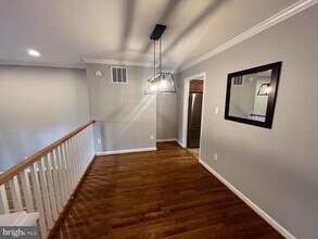 2080 Golf Course Dr in Reston, VA - Building Photo - Building Photo