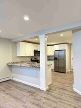 1124 Newport Ave in Pawtucket, RI - Building Photo - Building Photo