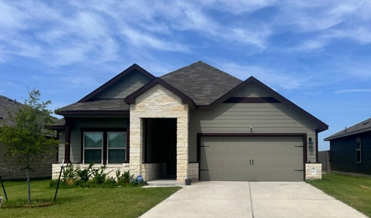5332 Samuel Run in Bryan, TX - Building Photo
