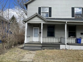 519 Lyndal St in New Castle, PA - Building Photo