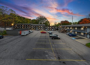 Residences on Lake in Kent, OH - Building Photo - Building Photo