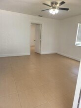 217 SW 2nd Pl in Dania Beach, FL - Building Photo - Building Photo