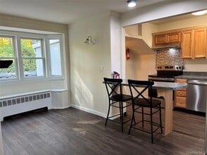 294 Croton Falls Rd in Mahopac, NY - Building Photo - Building Photo