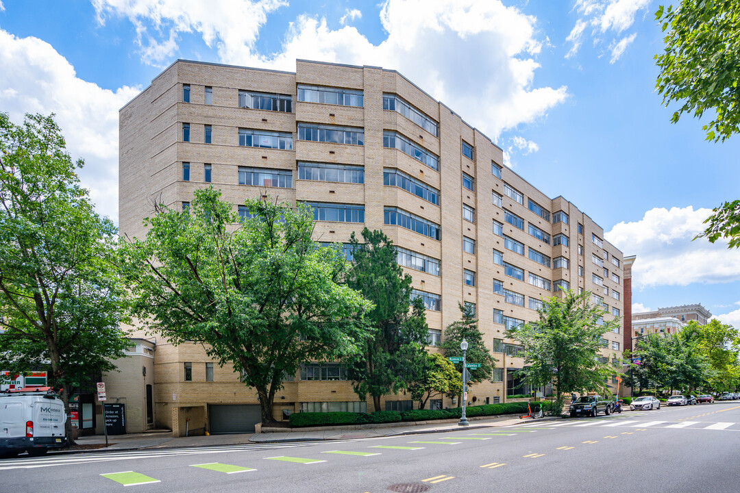 Gelmarc Towers in Washington, DC - Building Photo