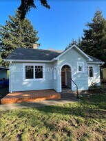 1030 SE 184th Ave in Portland, OR - Building Photo