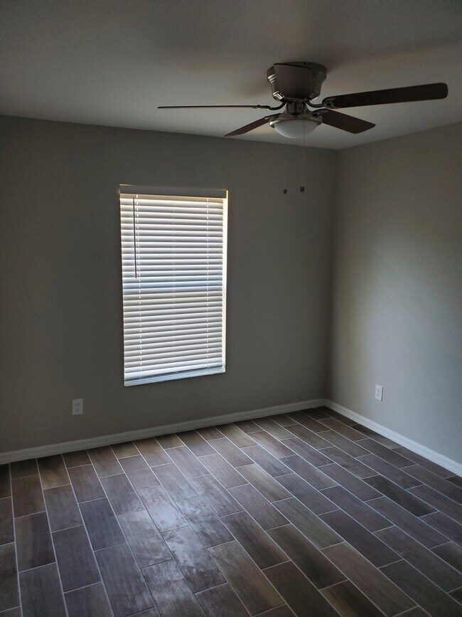 3780 Kinney St in Ft. Myers, FL - Building Photo - Building Photo