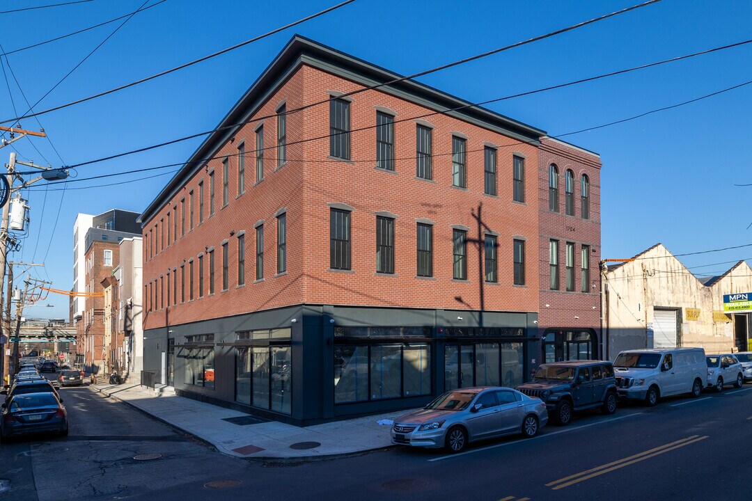 1700 Frankford Ave in Philadelphia, PA - Building Photo