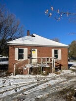 335 N Fairmont Ave in Kankakee, IL - Building Photo