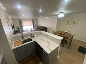 5224 Denny Ave, Unit 113 in North Hollywood, CA - Building Photo - Building Photo