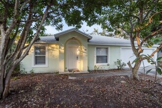 108 Osceola Ave in Sebastian, FL - Building Photo - Building Photo