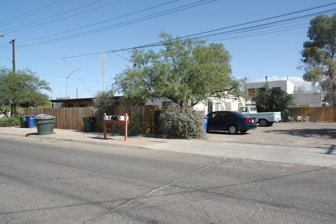 3870 E Lee St in Tucson, AZ - Building Photo