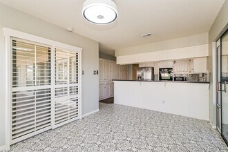 208 Crescent Bluff in Lakeway, TX - Building Photo - Building Photo